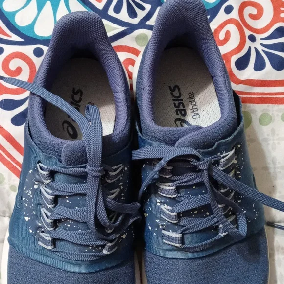 ASICS shoes - Picture 3 of 5